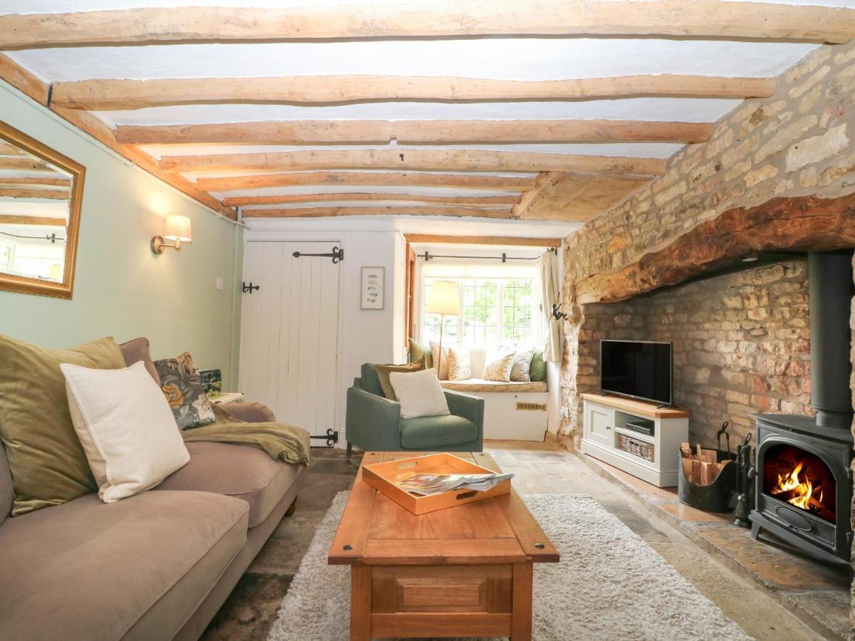 بورتون أُنذ ووتر Tuesday Cottage المظهر الخارجي الصورة