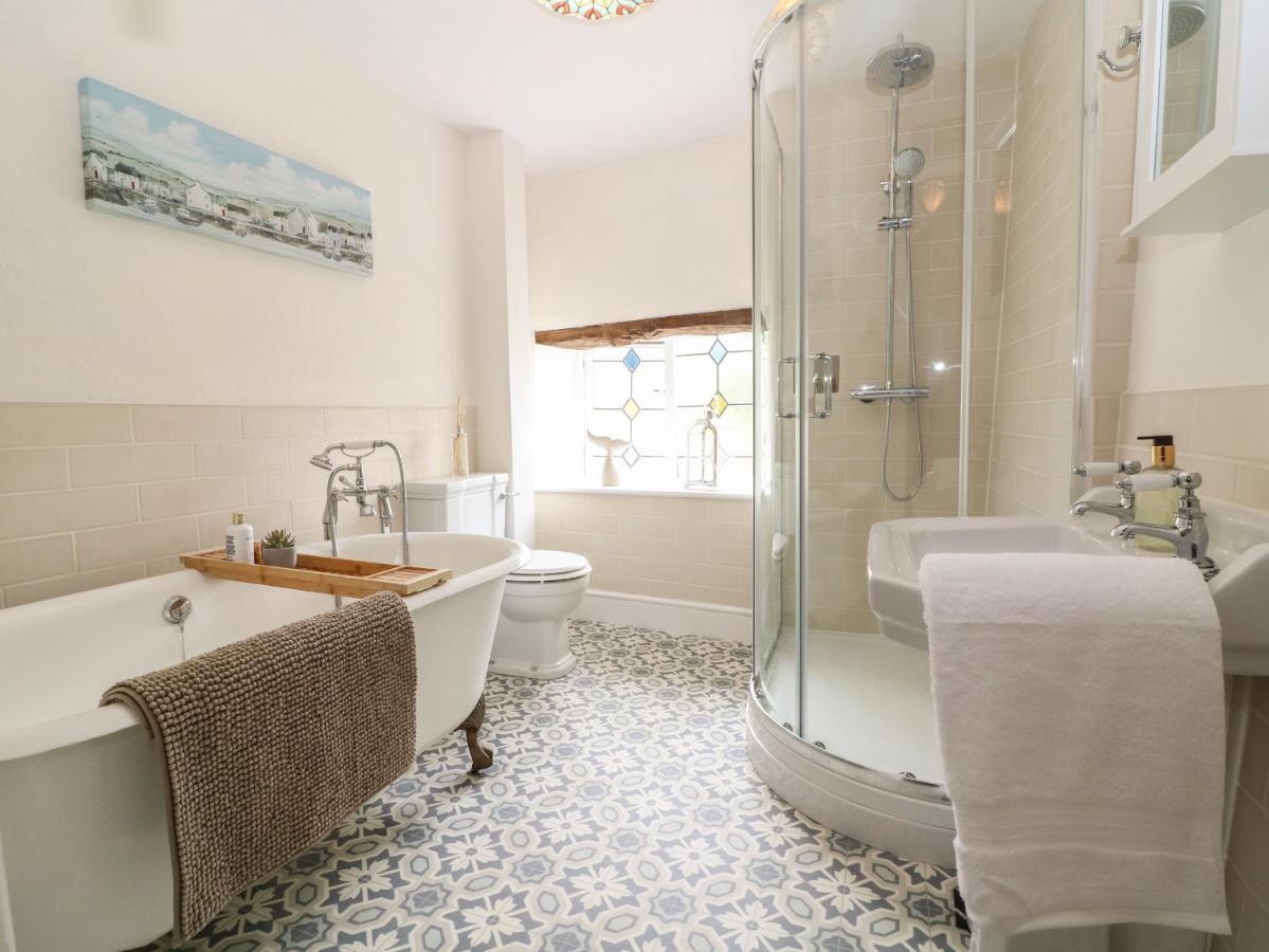 بورتون أُنذ ووتر Tuesday Cottage المظهر الخارجي الصورة