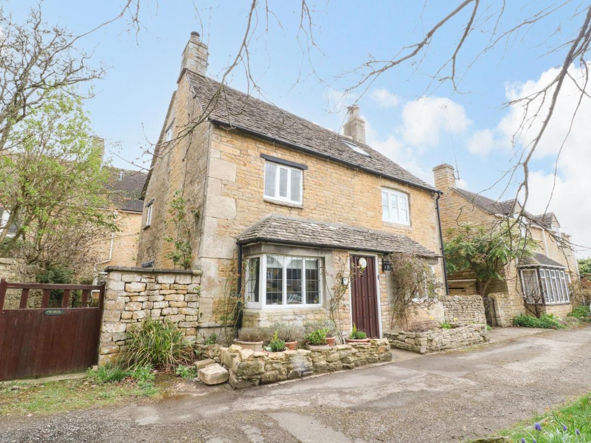 بورتون أُنذ ووتر Tuesday Cottage المظهر الخارجي الصورة